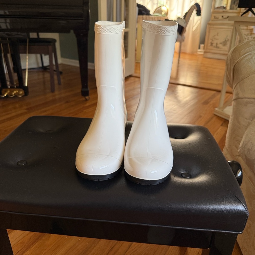 White Ugg Rain Boots